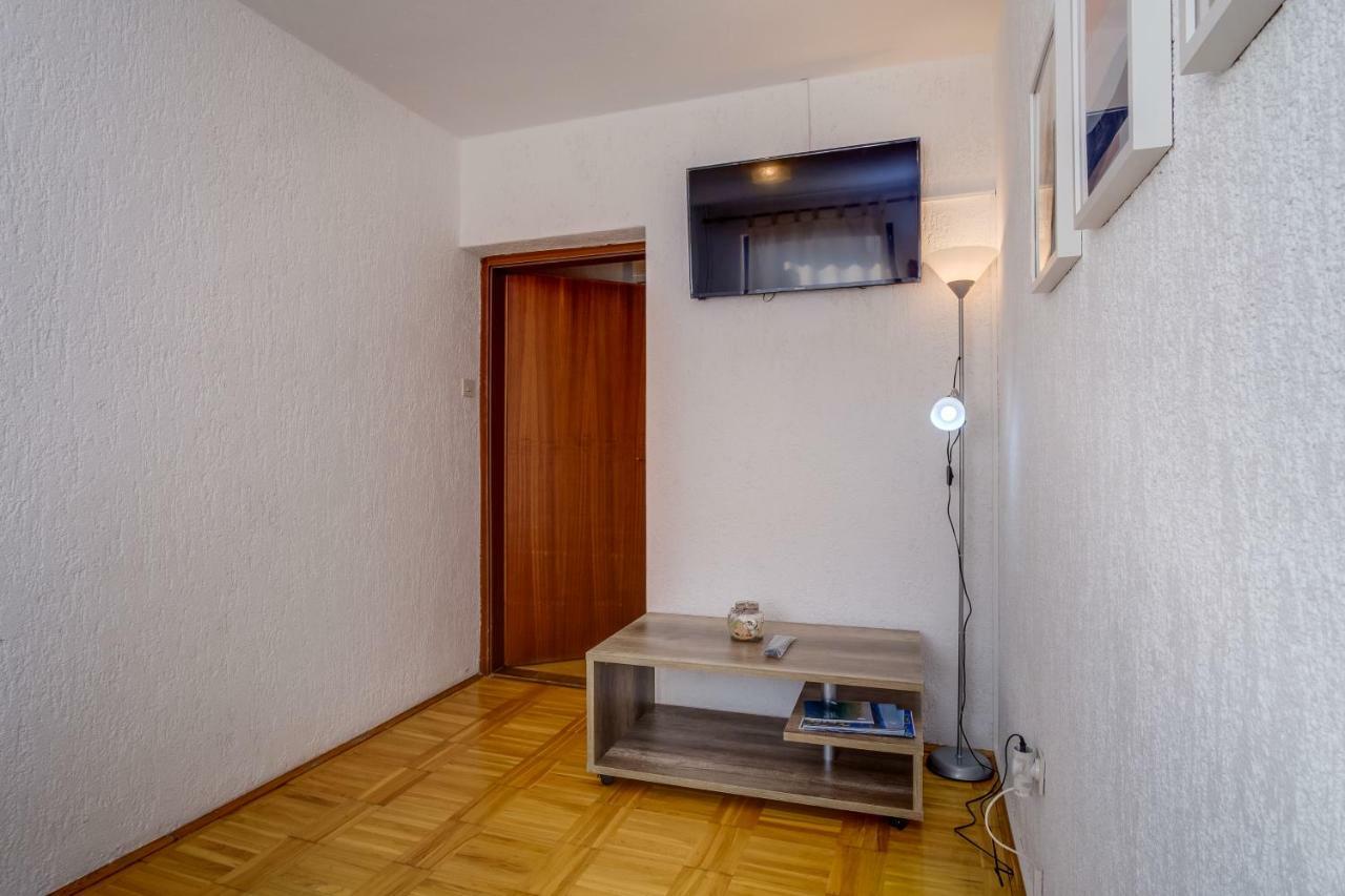 Apartmani Maris マリ・ロシニュ エクステリア 写真